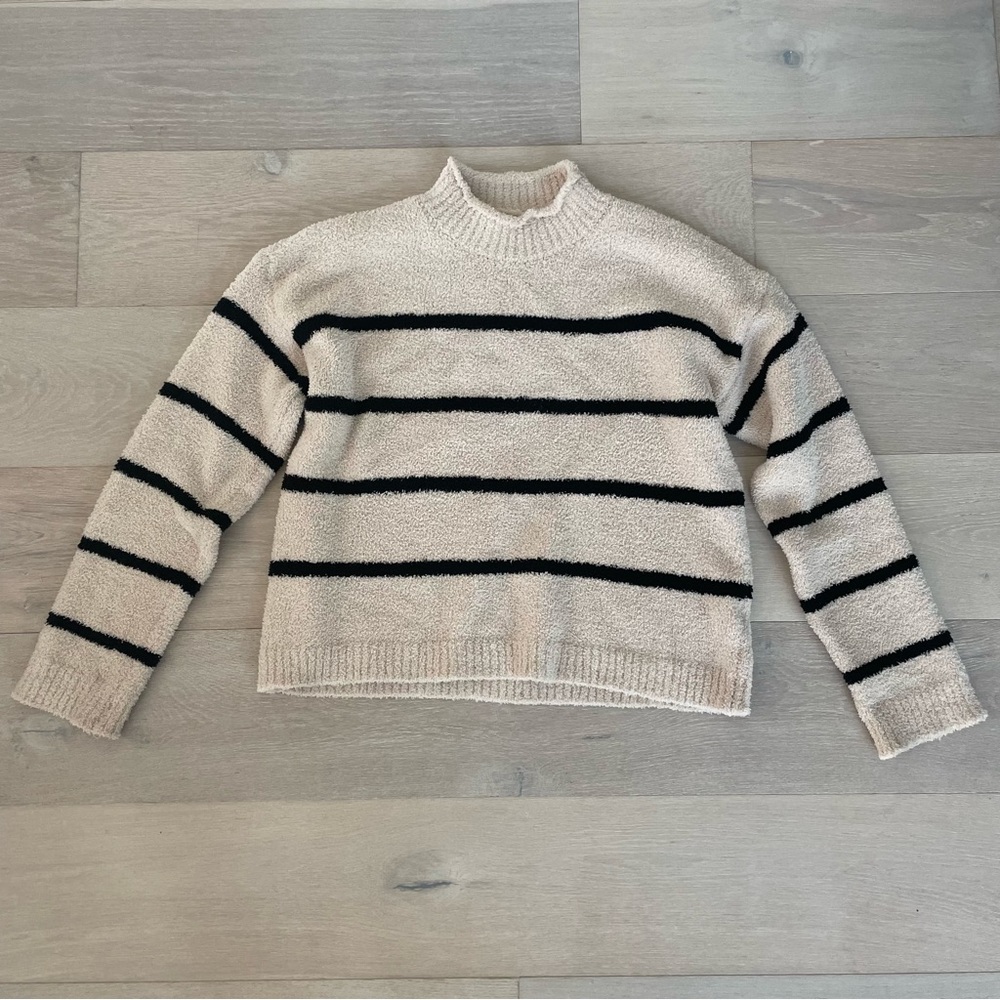 Cozy striped off-white sweater